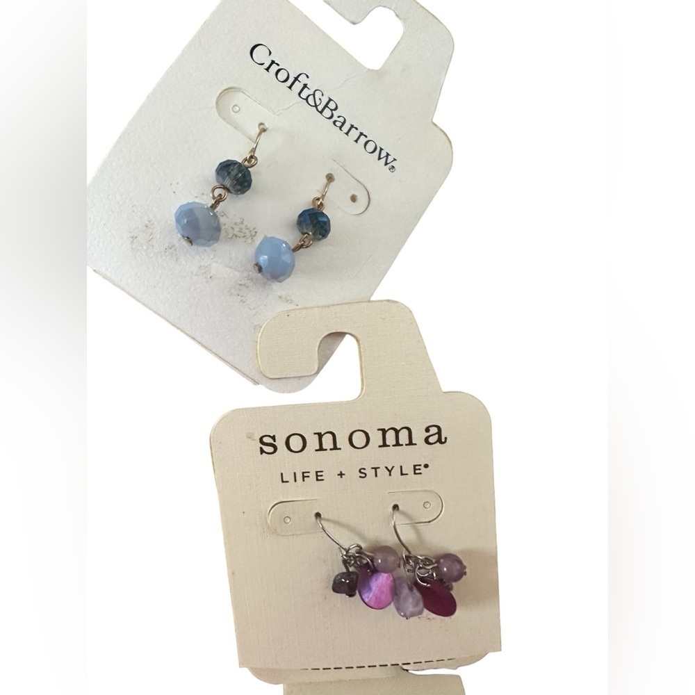 2 sets of earrings